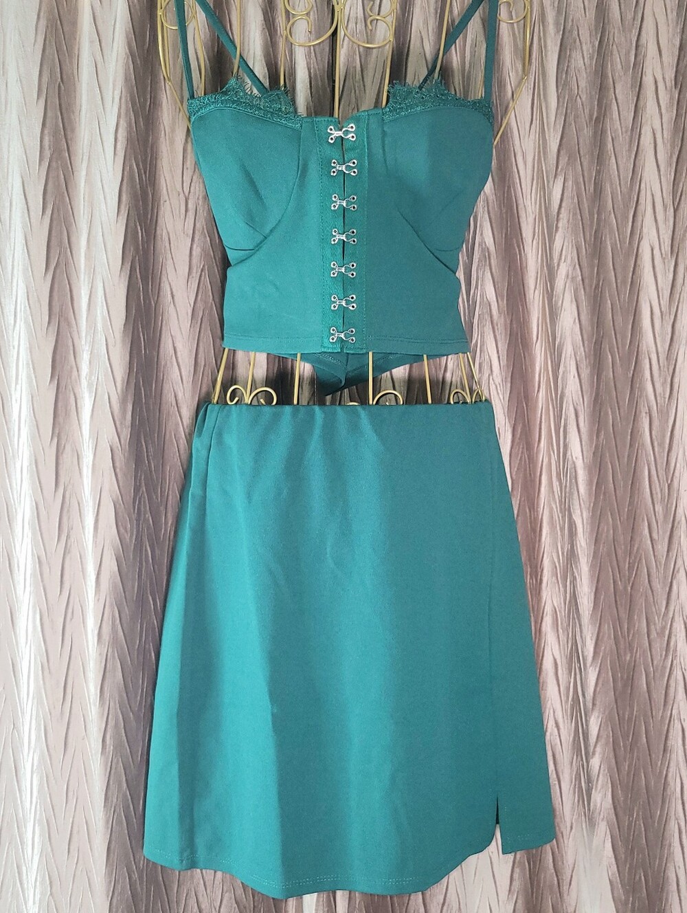 NWOT Hesperus Forest Green 2-Piece Crop Top & Mini Skirt Set Size L